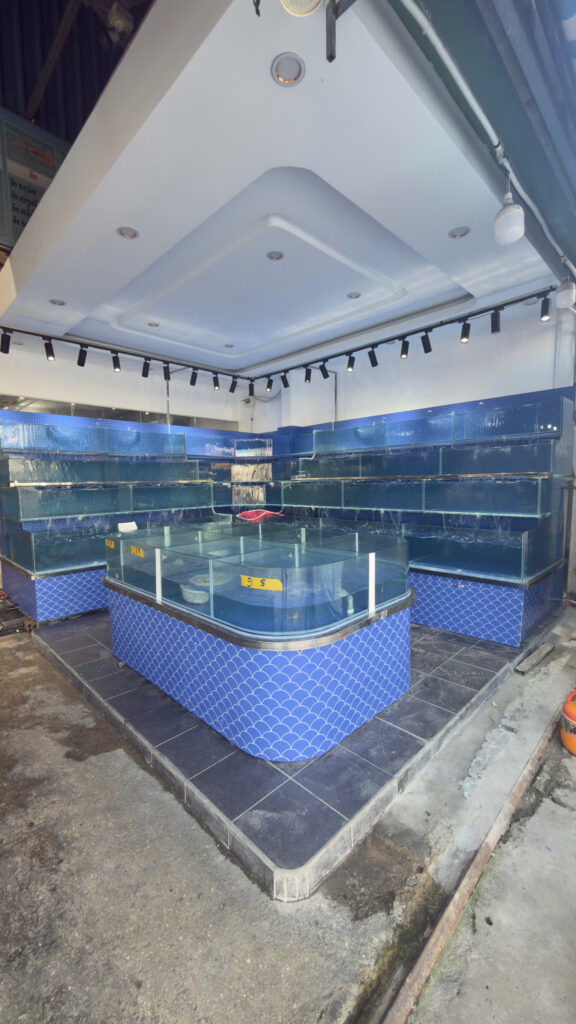 bể cá hải sản nhà hàng